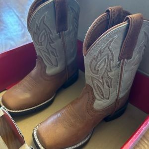 NIB Justin Canter Boots in Whiskey Cowhide